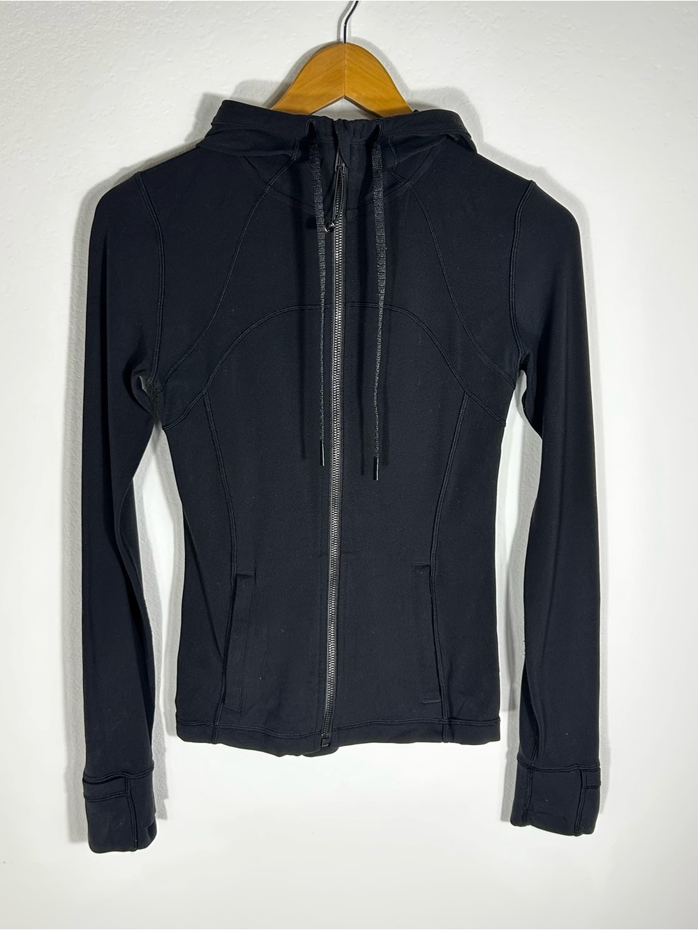 Lululemon Black Full-Zip Hoodie Jacket with Ruched Detail & Thumbholes - Size 4